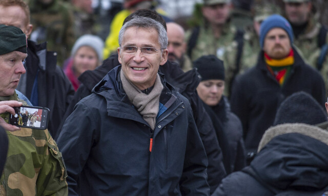 Jens Stoltenberg svarer på kritikken mot NATO-øvelsen